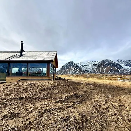 Storøya Lofoten Feriehus *